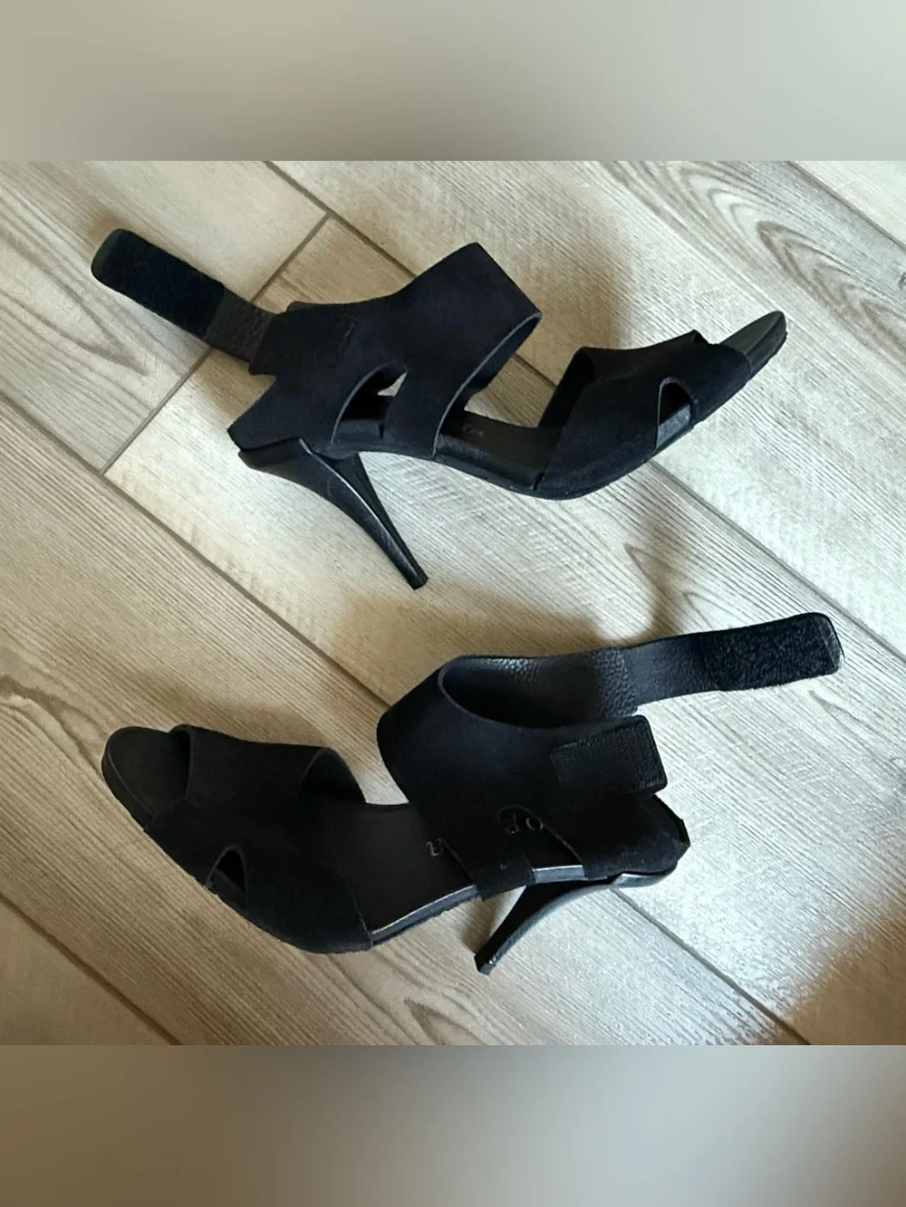 Pedro Garcia heels